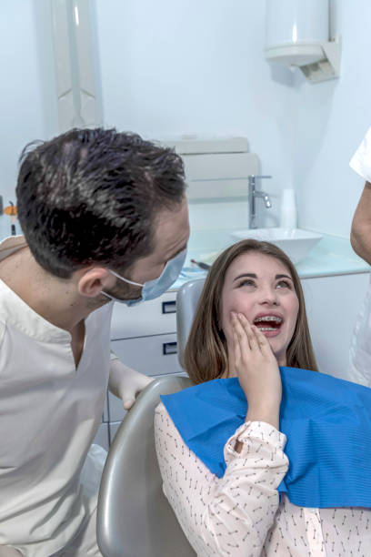 Best Emergency Denture Repair in Ttapoisett Center, MA